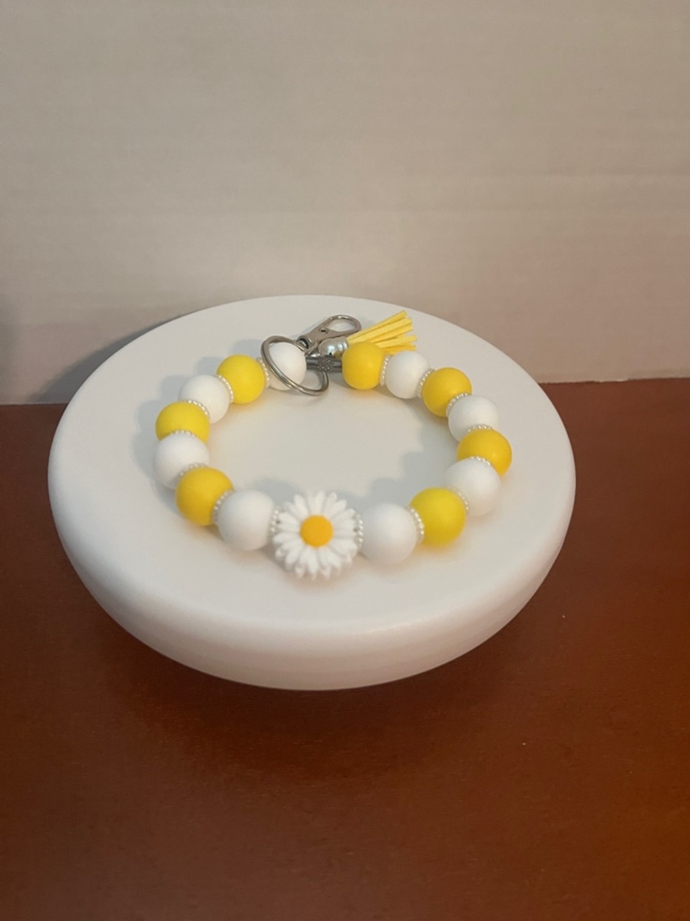 Yellow & White Daisy Beaded Bracelet
